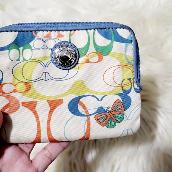 Vintage Coach Wristlet - Picture 3 of 5